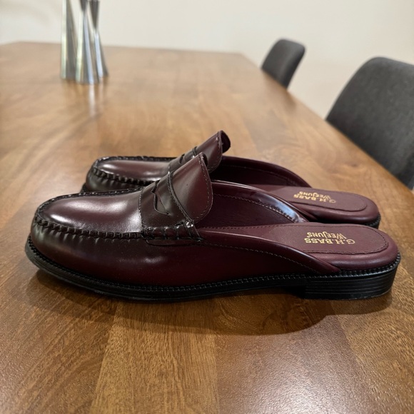 G.H. Bass & Co. Wynn Burgundy Loafers - Picture 6 of 10